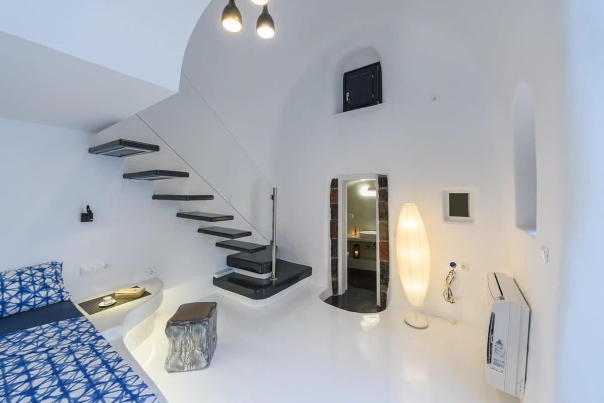 Апартаменты Santorini Traditional Apt With Private Hot Tub Тира Экстерьер фото